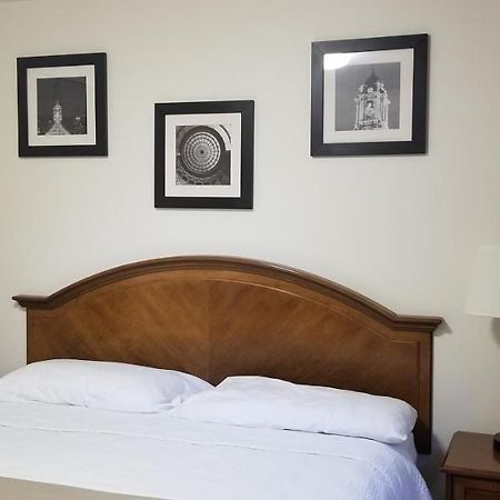University Motel Suites Seattle Exteriör bild